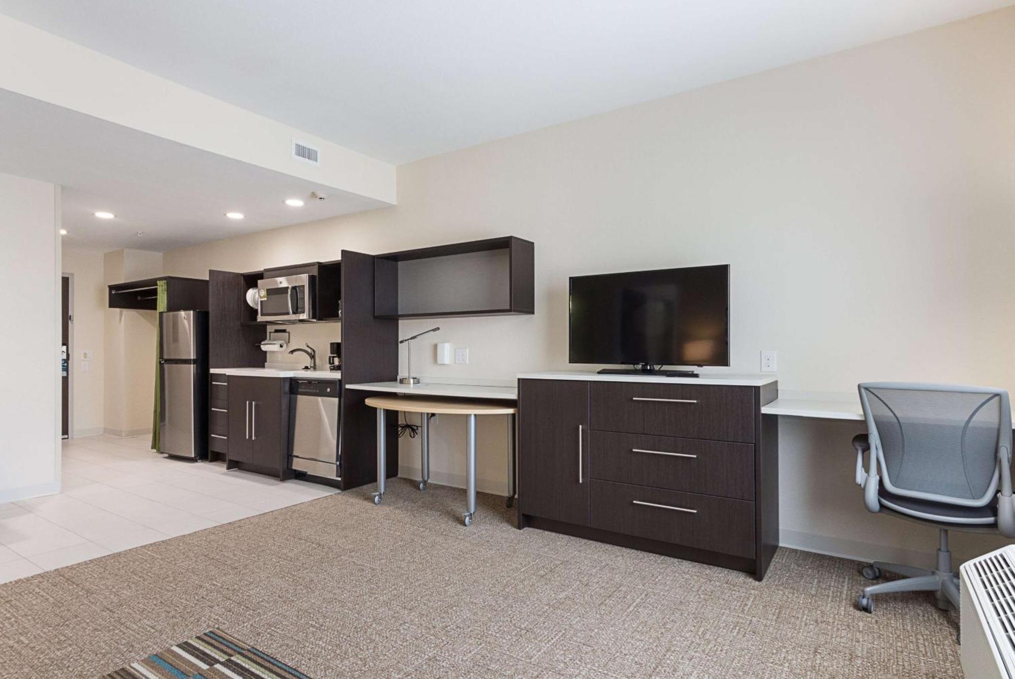 Home2 Suites By Hilton Dallas Grand Prairie Exterior photo
