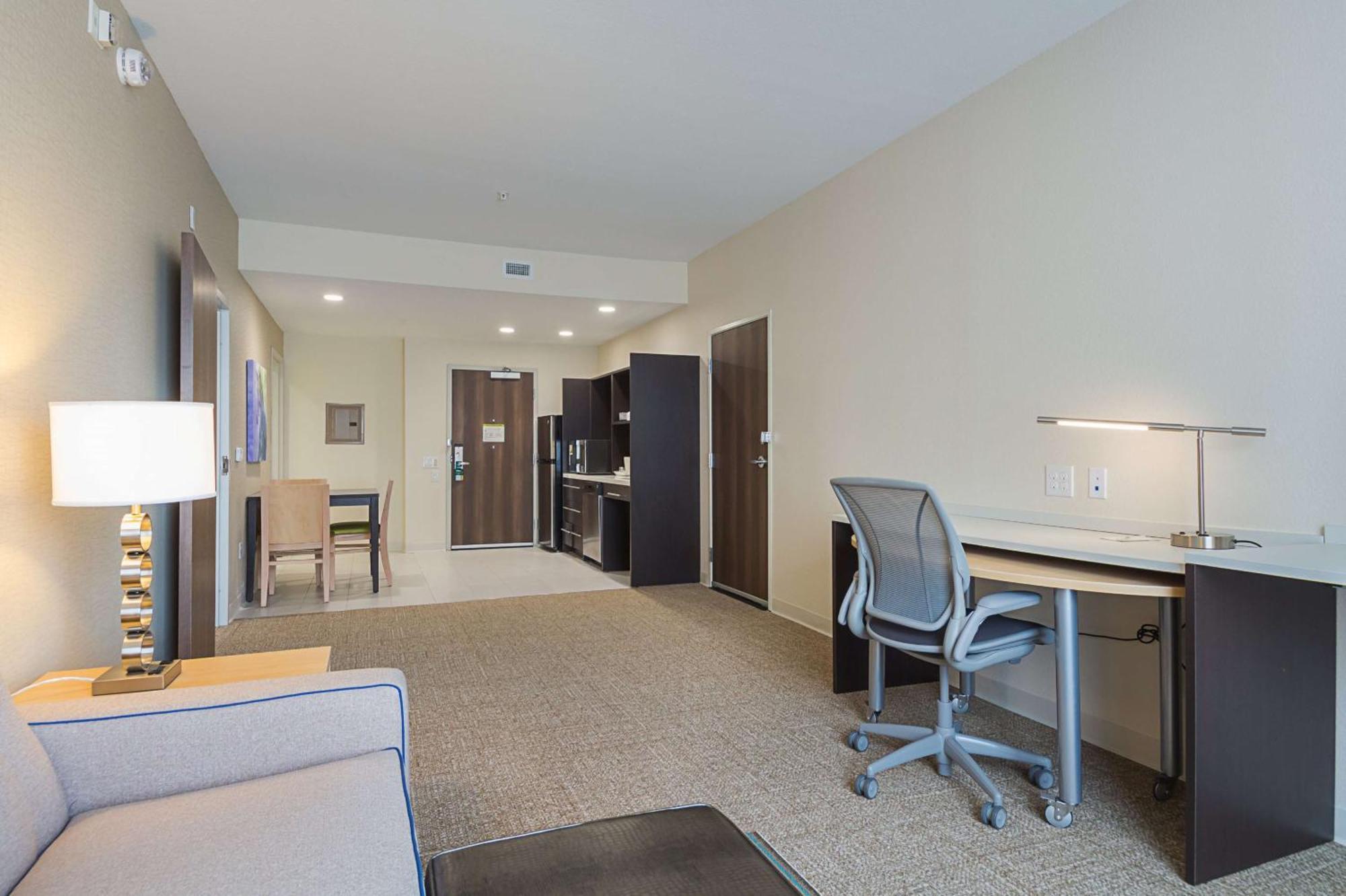 Home2 Suites By Hilton Dallas Grand Prairie Exterior photo