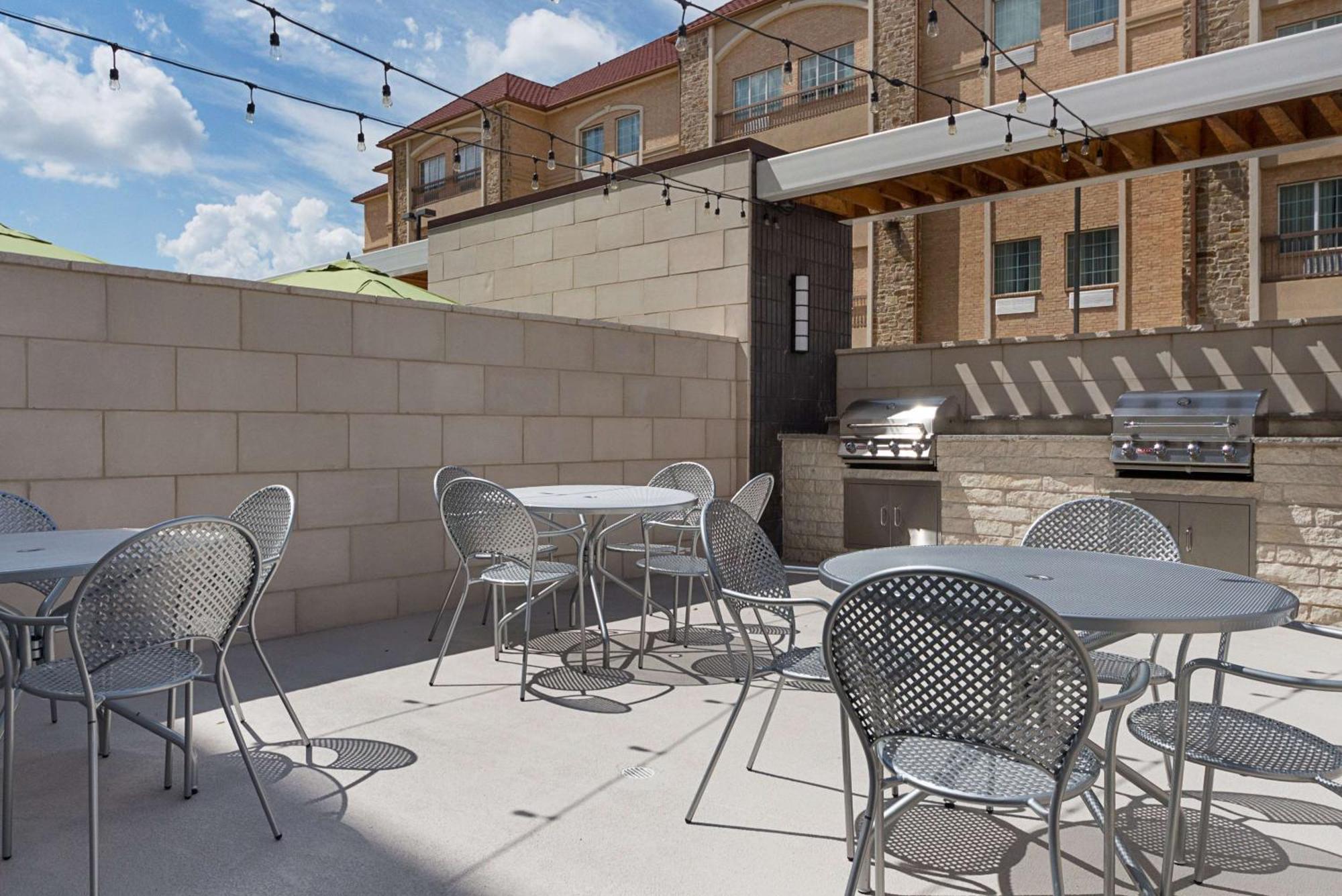 Home2 Suites By Hilton Dallas Grand Prairie Exterior photo